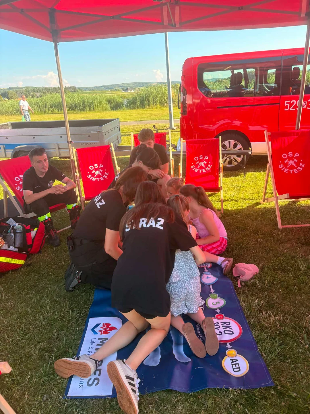 Trening pierwszej pomocy podczas pikniku KGW w Kańczudze — zdjęcie 10