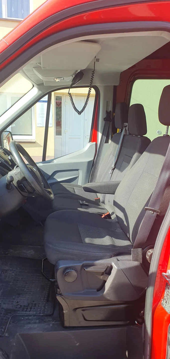 Kańczuga sprzedaje samochód pożarniczy Ford Transit — zdjęcie 7